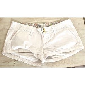 White American Eagle Shorts